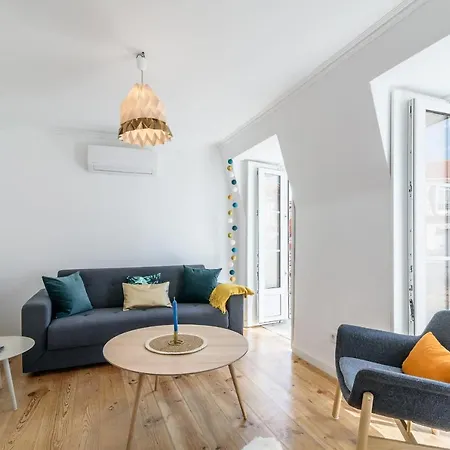 Апартаменты Minimalist Downtown With Balcony Лиссабон